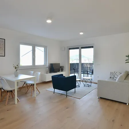 Urban Premium アパートホテル Pesnica pri Mariboru