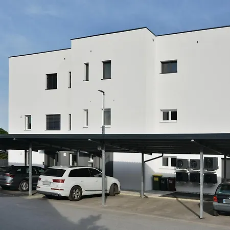 アパートホテル Urban Premium Pesnica pri Mariboru